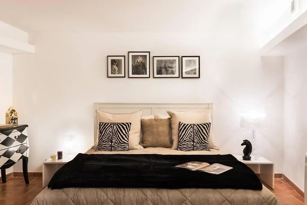 Lovely Colosseum Loft Apartment Rome